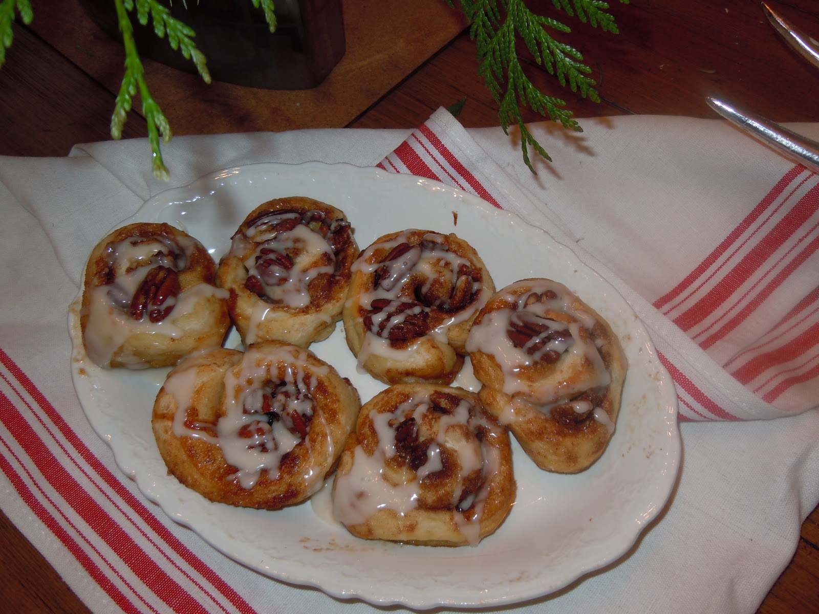 RAZMATAZ Pizza Dough Cinnamon Buns A Cheating Girls Guide to Homemade