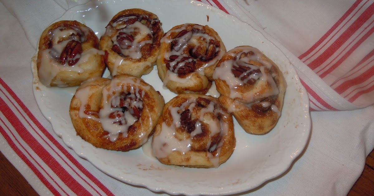 RAZMATAZ Pizza Dough Cinnamon Buns A Cheating Girls Guide to Homemade