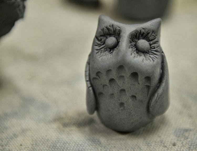Red and the Peanut How to make a ceramic pottery owl out of clay...
