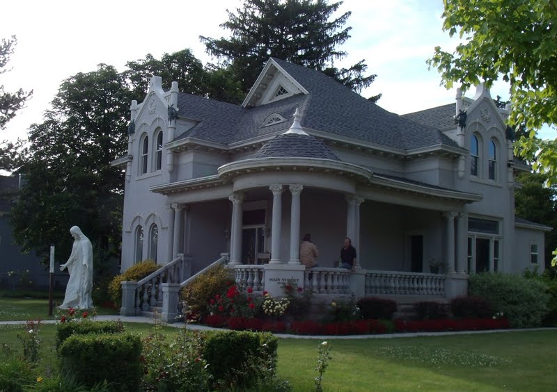 Pollyanna Reinvents Provo Historic House Tour!! Or Heaven on Earth!!