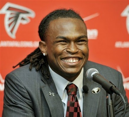 Julio-Jones-Atlanta-Falcons-Smiling.JPG