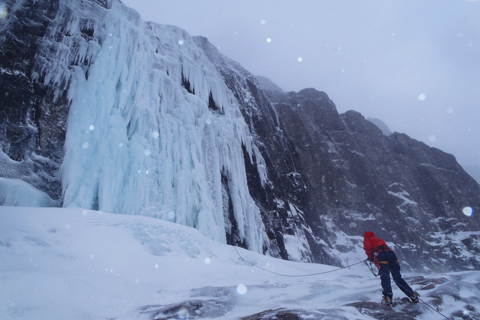 MountainZ North Face of Ben Nevis without O2!
