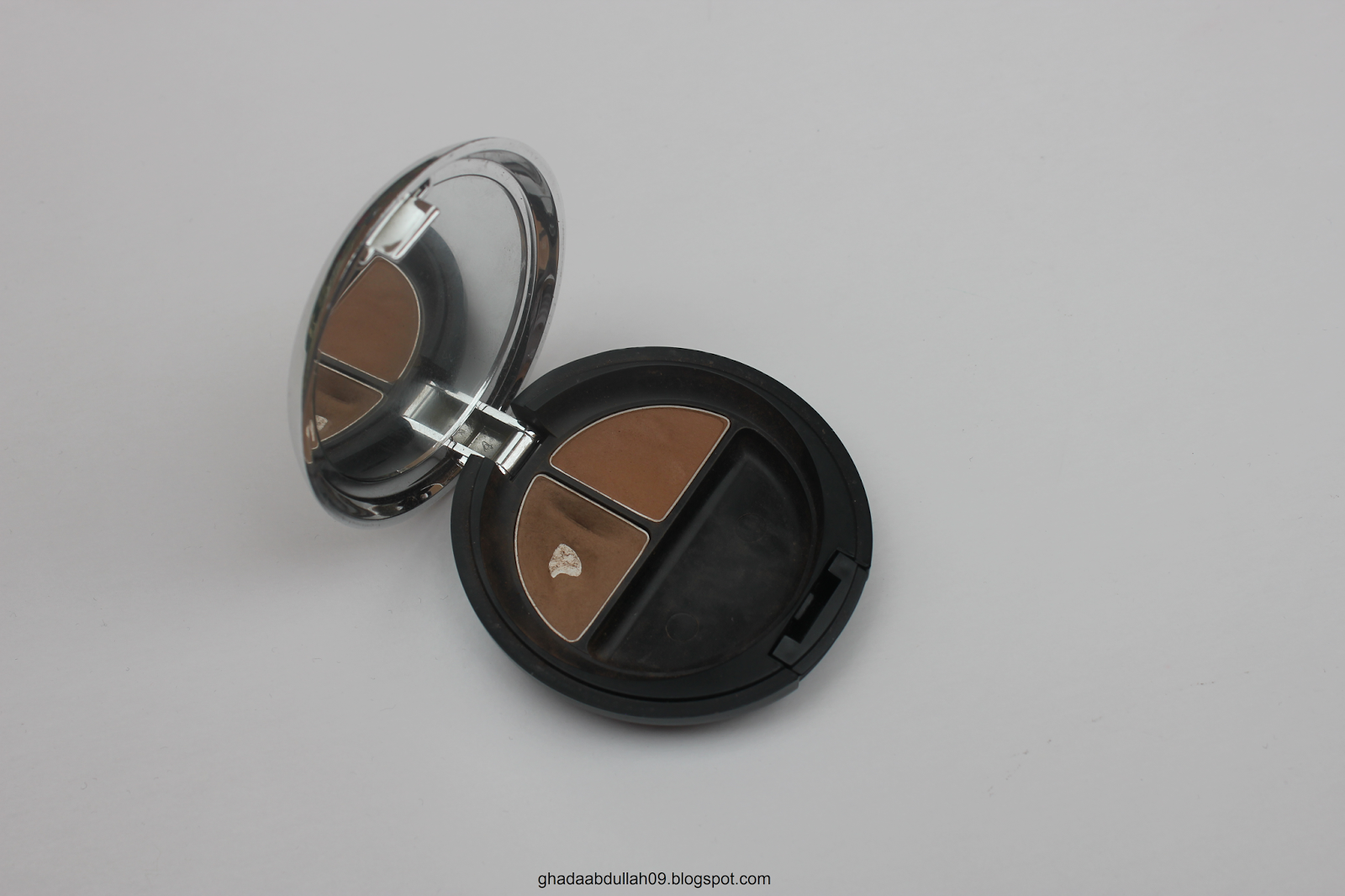 Ghada Abdullah My Eyebrow Routine روتين حواجبي نصائح