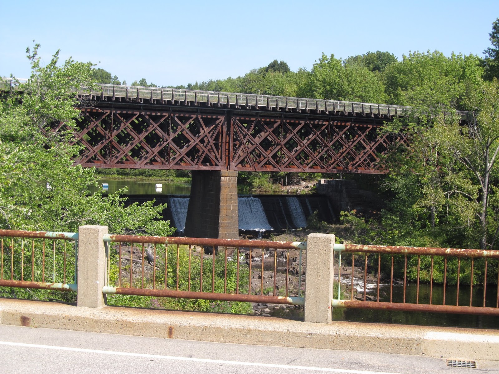 Recreational Kayaking in Maine Salmon Falls River, South Berwick, Maine/Rollinsford, New Hampshire
