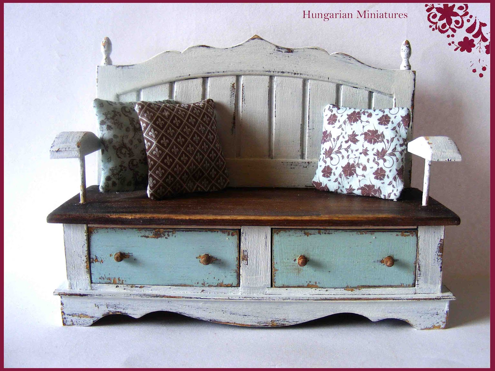 My tiny world Dollhouse miniatures Bench variations