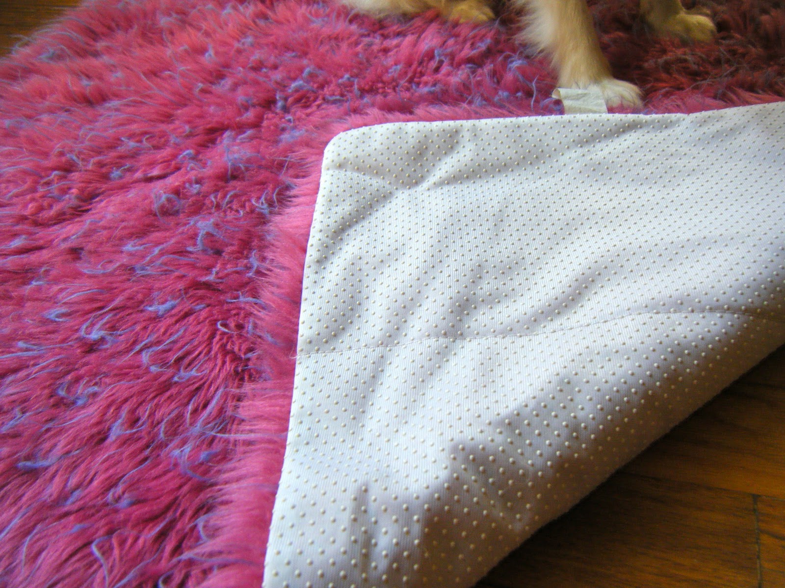 Sew DoggyStyle Upcycled Shag Rug Dog Bed!