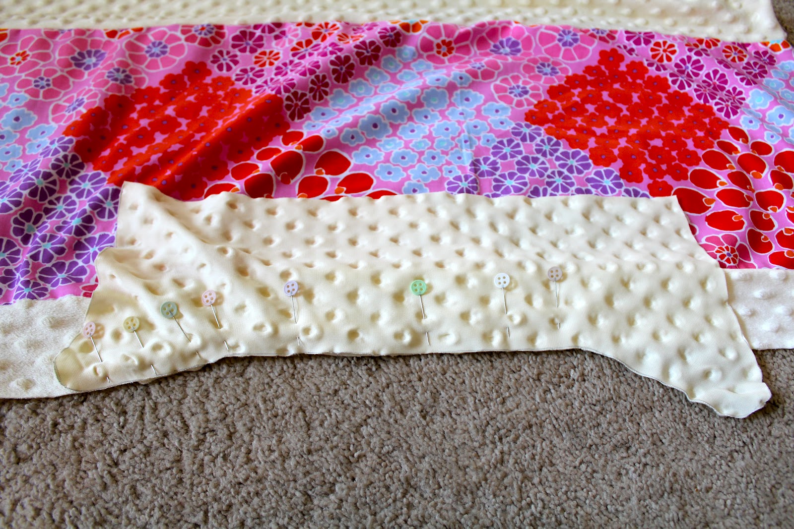 LAStitch {DIY} Contoured Changing Pad Cover