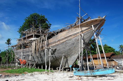 Sulawesi Selatan: Pusat Kerajinan Perahu Pinisi
