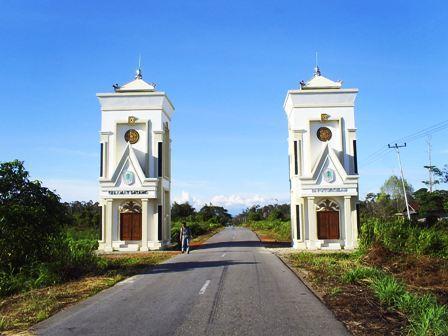 GERBANG KOTA PUTUSSIBAU