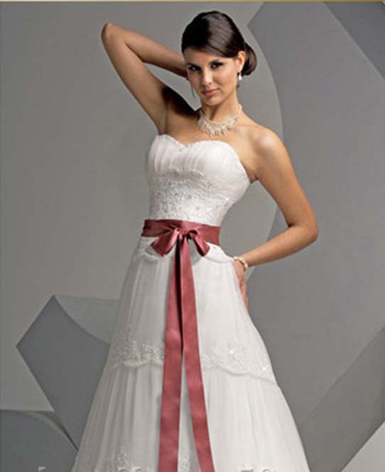 Elegant White Wedding Dress Designs With Ribbon Decoration Wedding