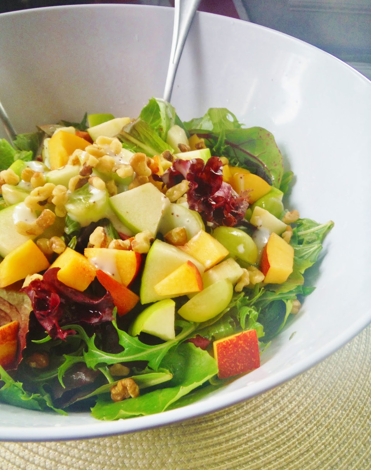 King's Spring Greens and Mixed Fruit Salad with Poppy Seed Dressing