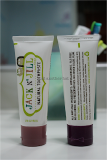jack n jill raspberry and blackcurrant natural toothpaste