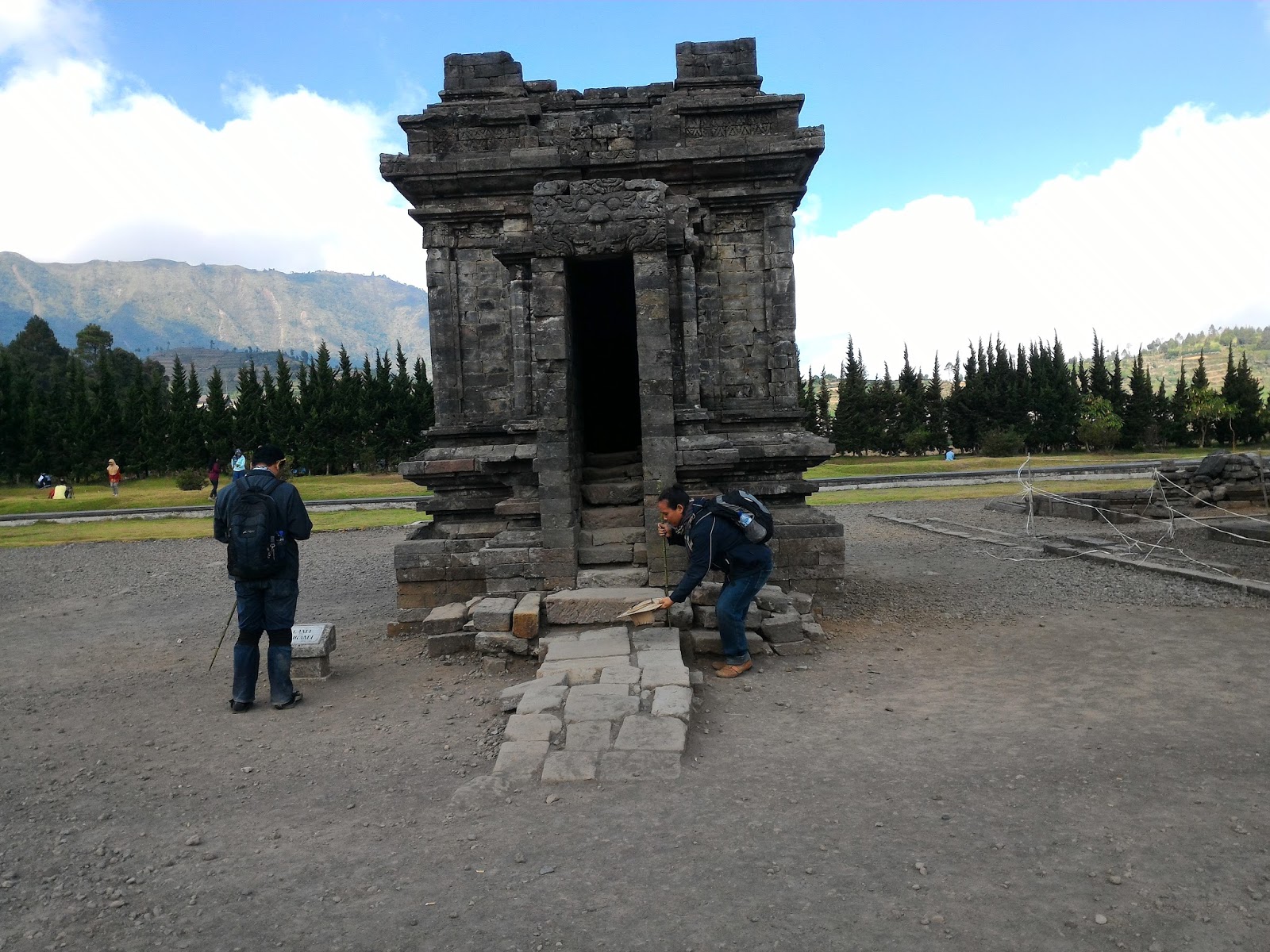 Candi Srikandi Dieng | Sebuah Catatan Petualangan