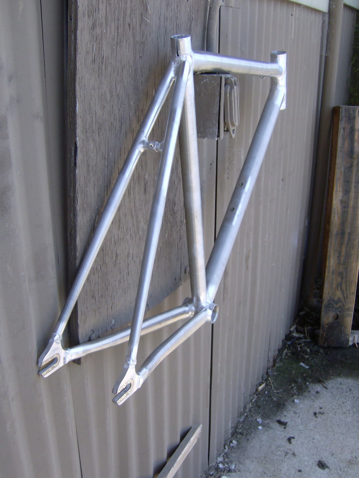 what's up in Santa Cruz A duo of single speed aluminum frames