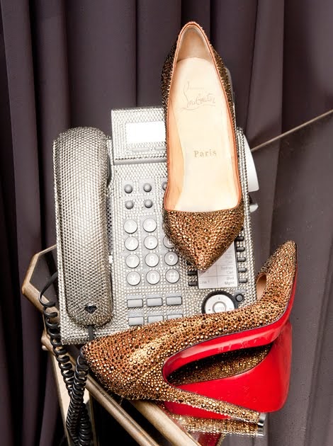 B CHIC.TV: Inside Khloe Kardashian's Closet