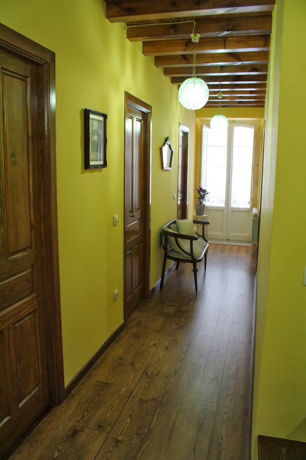 Gloria Vintage: Entrada y pasillos de mi casa.