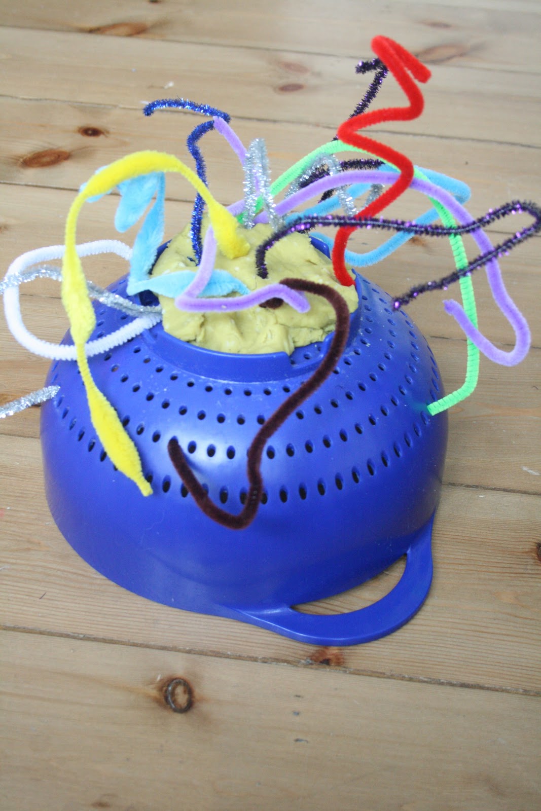 Discovery Box 6 Pipe Cleaners The Imagination Tree