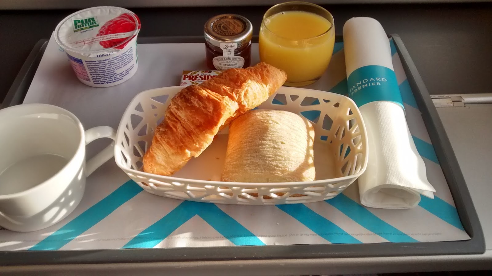 In Brussels, Will Eat Eurostar, Standard Premier food