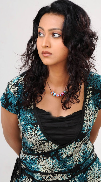 of aakarsha actress pics