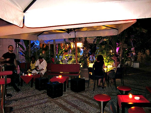 Shatulle loungebar i Taormina