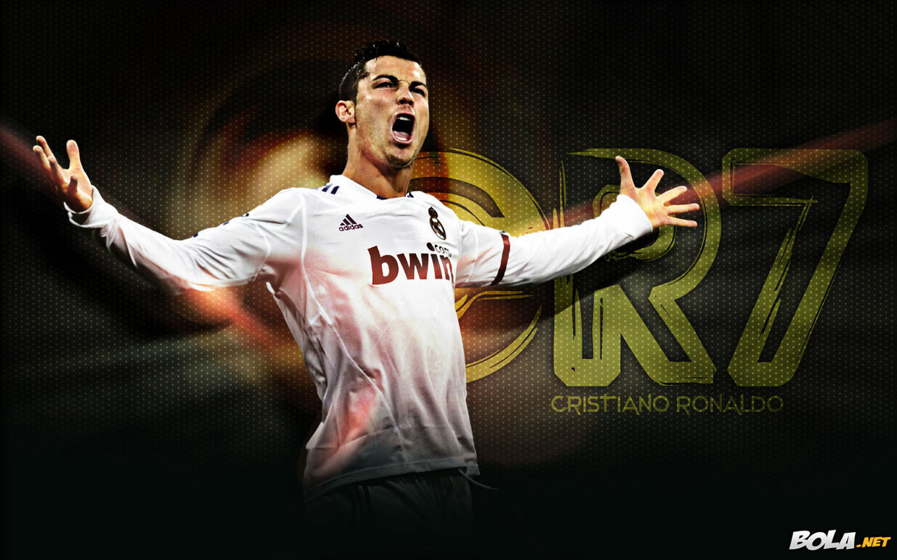 http://1.bp.blogspot.com/-g1fIx0vu5Wc/T7LS5P_8yKI/AAAAAAAACvo/wNkxMPjZg_k/s1600/cristiano-ronaldo-wallpaper-4.jpg