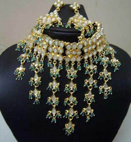 Indian-Ethnic-And -Trendy-Jewellery