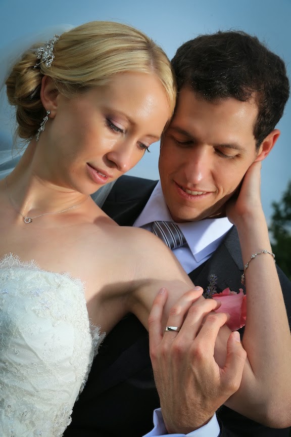 Bluemont Vineyard Bride Groom Photo Bluemont Vineyard Bride Groom Photo