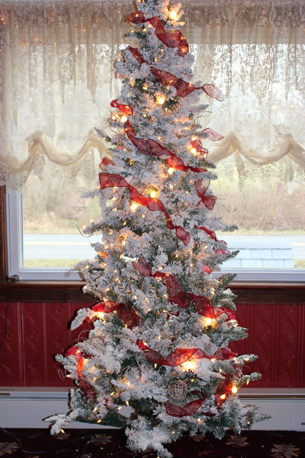 Joyously Living Life Christmas Tutorial How I Wrap My Tree In Ribbons