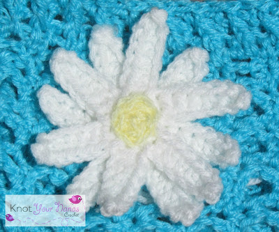 small-daisy-applique-crochet