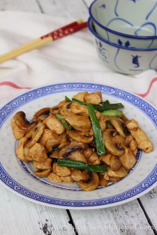 GoodyFoodies: Recipe: Chinese Takeaway Chicken with Mushrooms