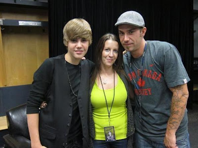 Justin Bieber com sua mãe e pai