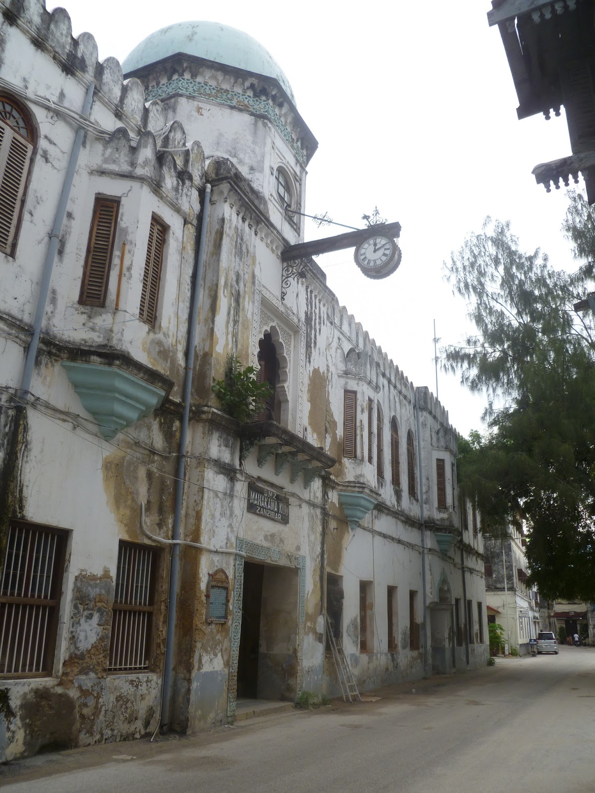 packcurious {Encircle Africa} Dr Livingstone, I presume