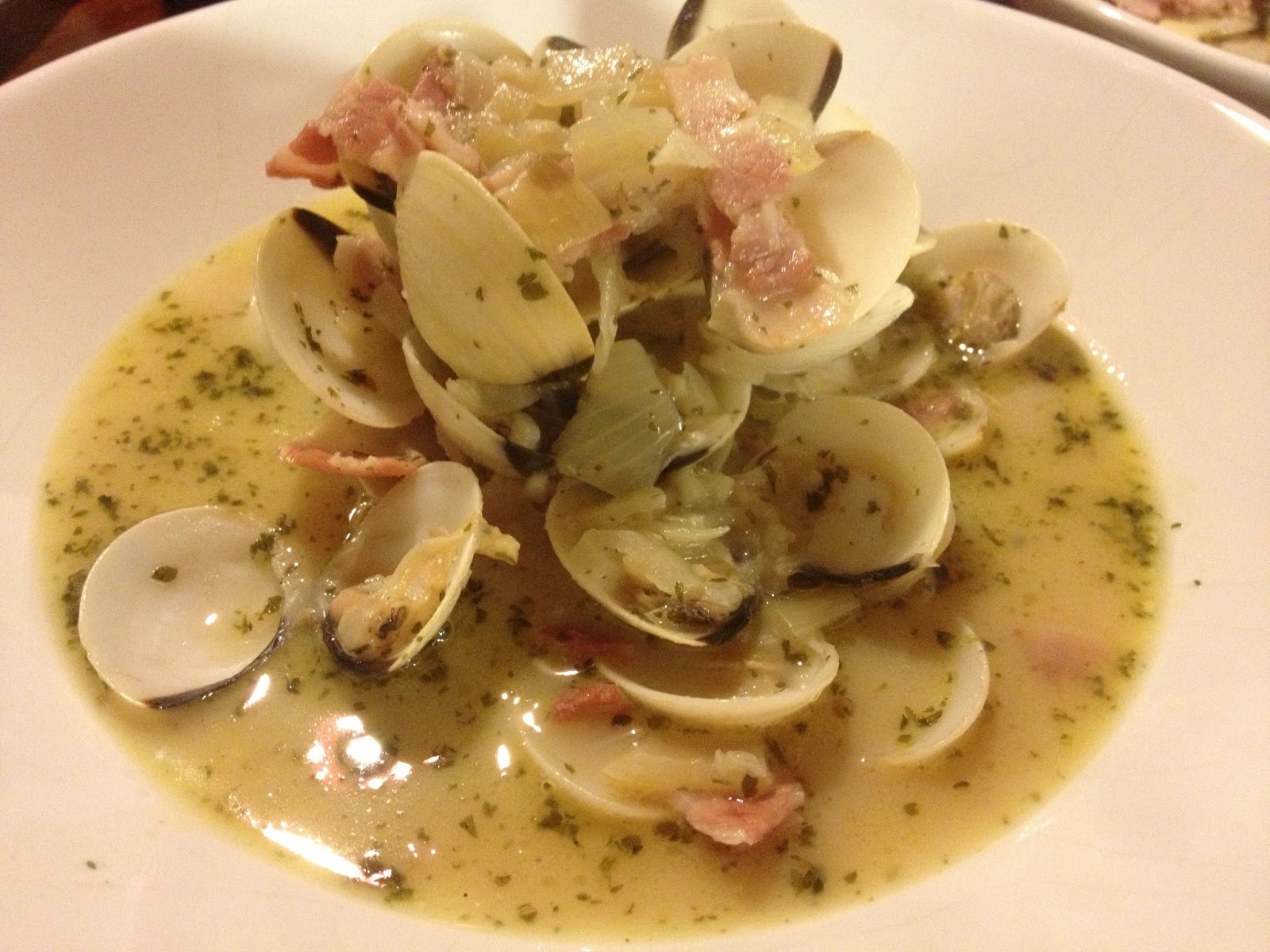 Free From G. Clams And Bacon In A White Wine Cream Sauce