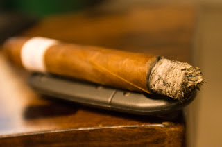 Blind Cigar Review: Arturo Fuente Spanish Lonsdale Natural first third