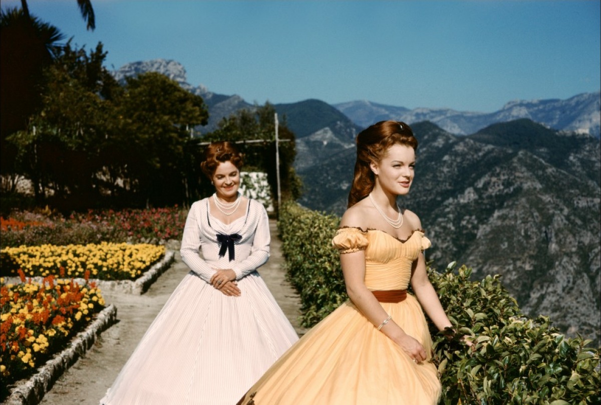 http://1.bp.blogspot.com/-gBb6W-UQlUQ/TbeyQFeX0-I/AAAAAAAAAas/QalXJfLrjhU/s1600/sissi-face-a-son-destin-1957.jpg