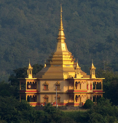 (Laos) - Luang Prabang - Vipassana temple