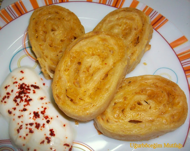 Nazandan rulo börek nasıl yapılır