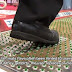 Suction Mat: Karpet pembersih debu pada sole Sepatu