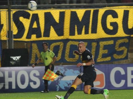 Gol Santiago El Tanque Silva vs Racing