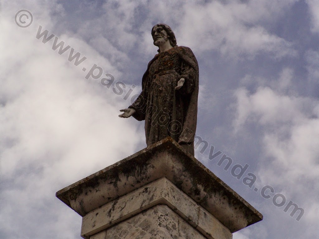 PASIÓN POR MVNDA Monumento al Sagrado Corazón de Jesús