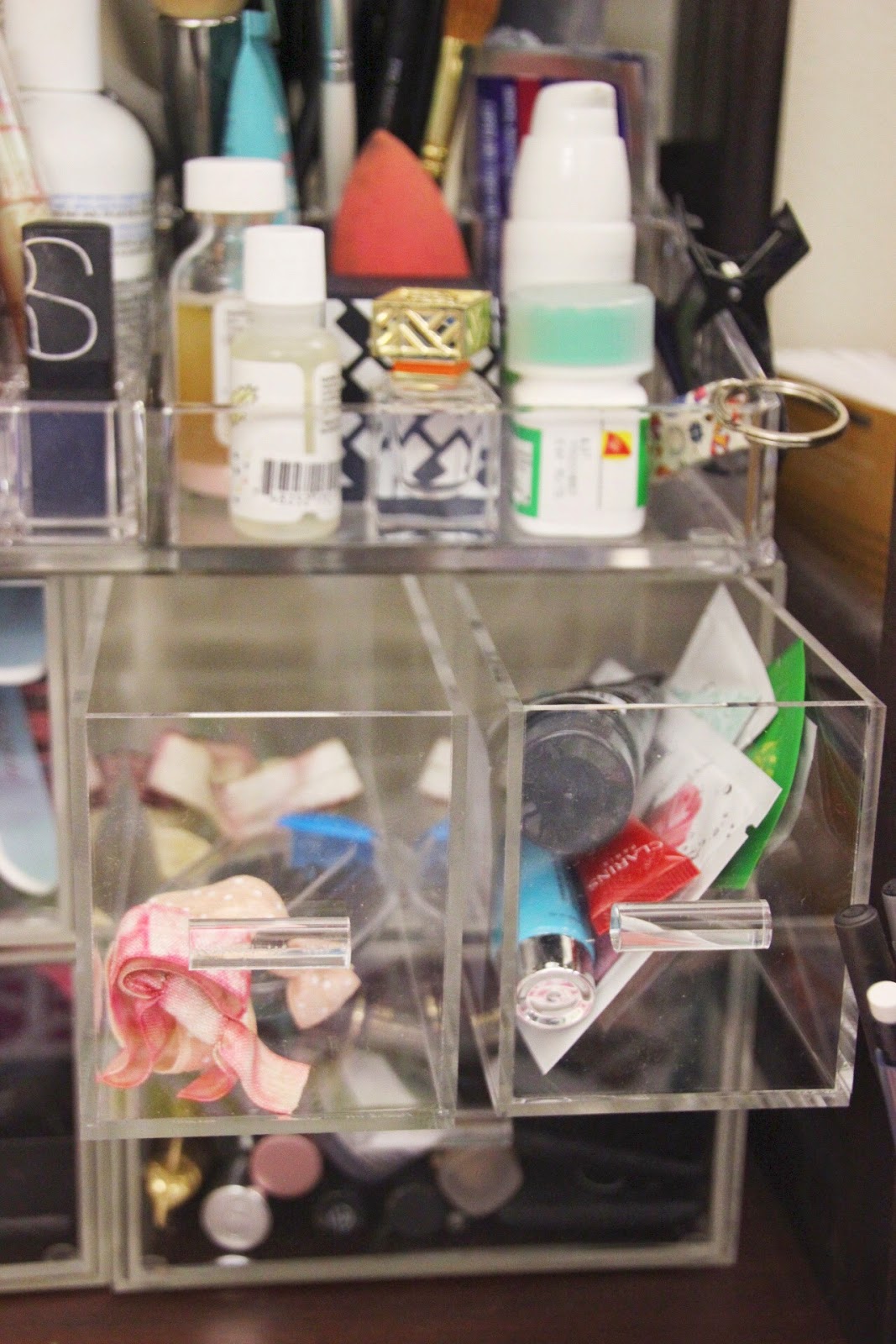 Dash of Serendipity Dorm Makeup Storage