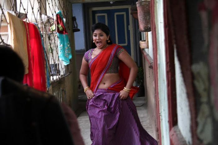 anjali in harf saree actress pics