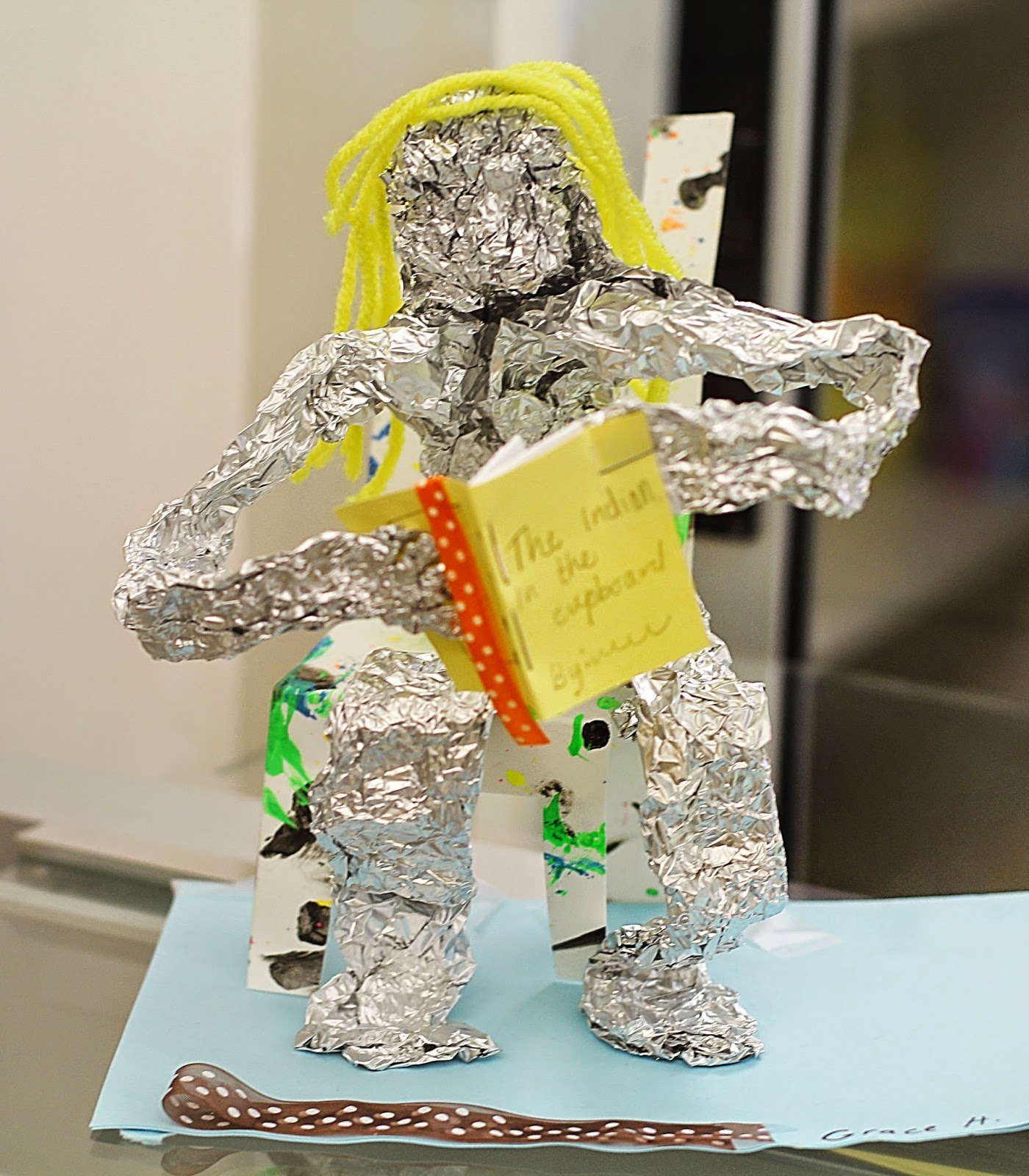 smART Class Foil People Sculptures