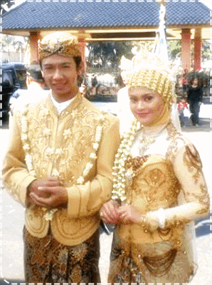 Model Kebaya Pengantin Jawa Timur Modern Terbaru Model Kebaya Pengantin Jawa Timur Modern Terbaru