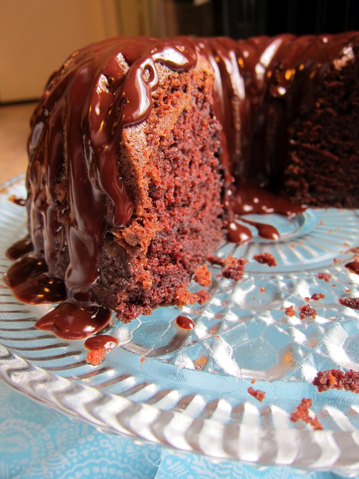 Ommy Noms Chocolate Sour Cream Bundt Cake with Chocolate Ganache
