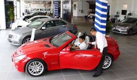 Mua xe sang đã qua sử dụng có nên không