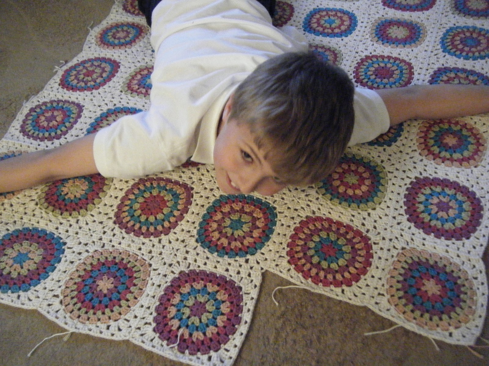 Betsy Makes. Big Circles Throw