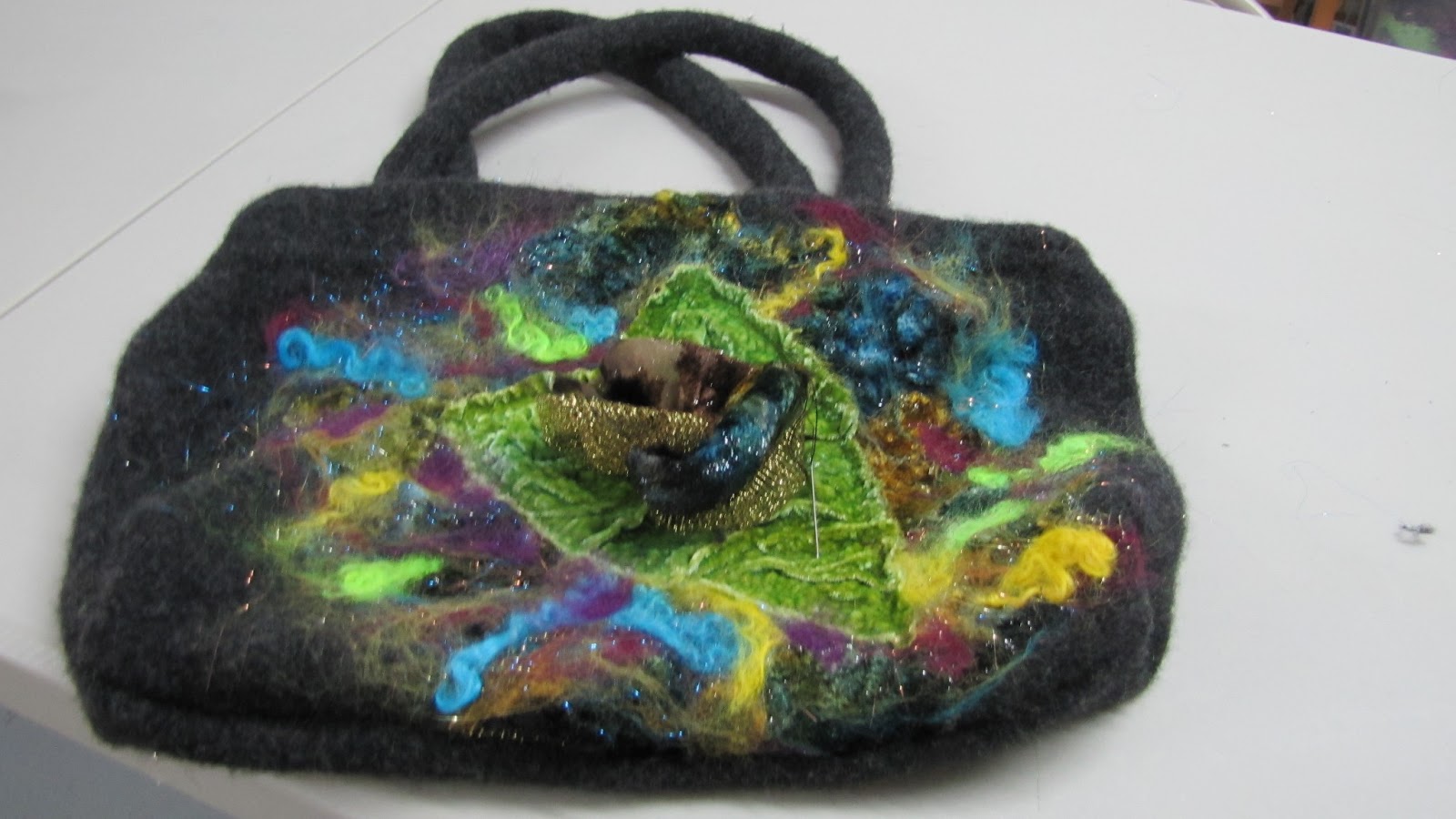 Annie's Keepsakes Needlefelt Sweater Purse Class