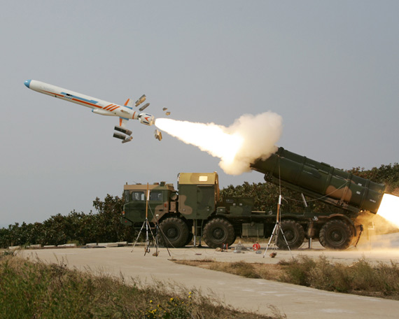 http://1.bp.blogspot.com/-gKSM5Jt2vhU/TieIvmMoC6I/AAAAAAAAIj8/X1KW6F_sXNc/s1600/Chinese+anti-ship+ballistic+missile.jpg
