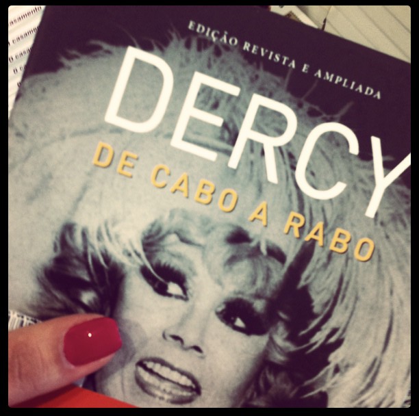 Livro Dercy de Cabo a Rabo Livro Dercy de Cabo a Rabo